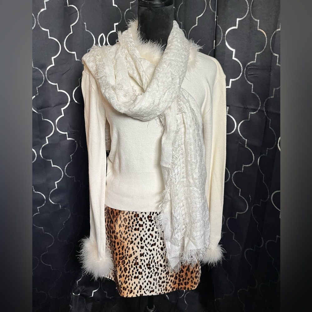 Elegant White Women's Scarf